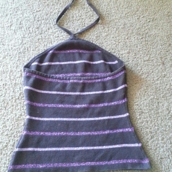 Cute GUESS top! - Picture 2 of 2