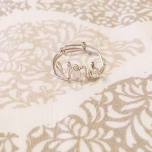 Bride to be wire ring "mrs"