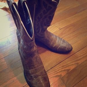 Ariat cowboy boots.  Worn once.  Flawless 8.5