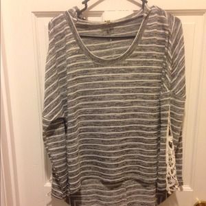 M hi Lo tunic crotchet sleeves En Creme