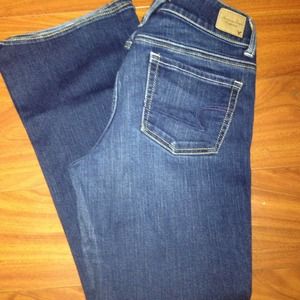 American Eagle artist sz 10 short jeans ae