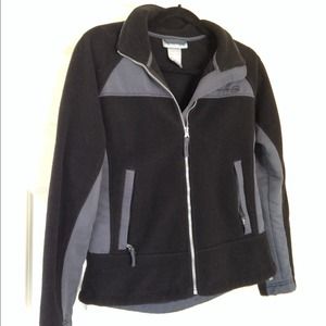 Black and gray fleece zipper jacket