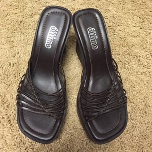 Used couple times, Ottimo Brown Wedges!