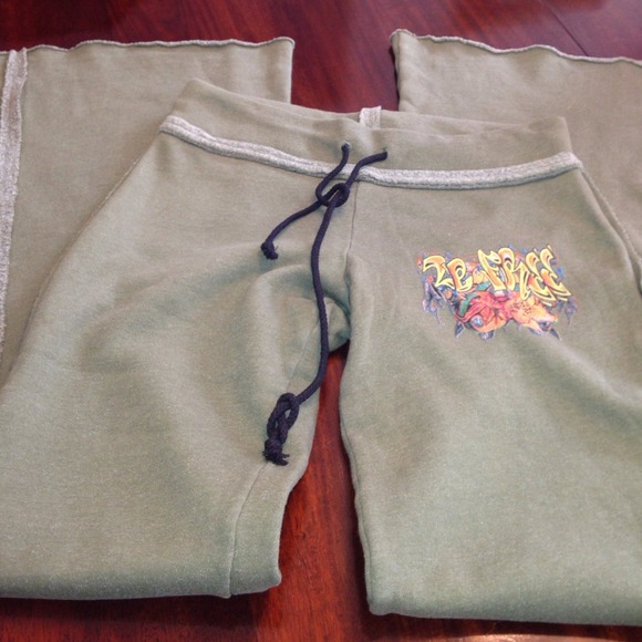 2B Free Sweatpants