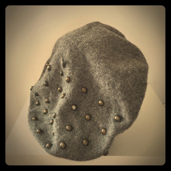 Grey hat