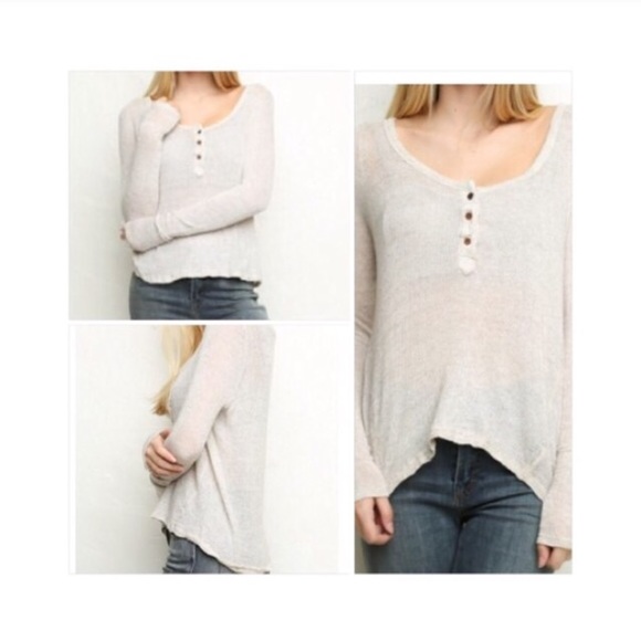 ⛔️SOLD⛔️ Brandy Melville Knit Top - Picture 2 of 3