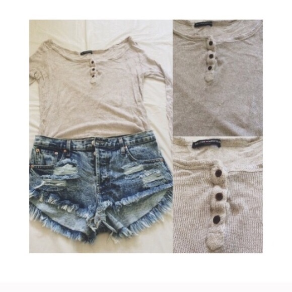 ⛔️SOLD⛔️ Brandy Melville Knit Top - Picture 3 of 3