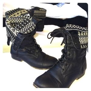 ❄️Shieks black fold-out combat boots❄️