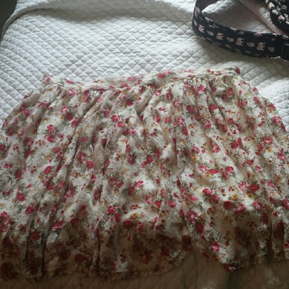 Lace foral skirt