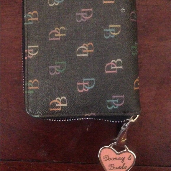 Dooney and Bourke wallet