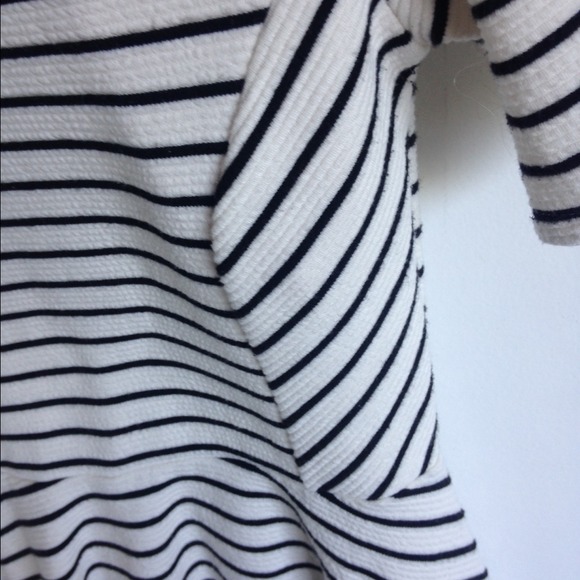 'Lush' paneled dress - Picture 4 of 4