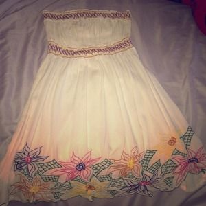 Pretty sun dress!