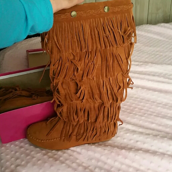 Tan Shoes of Soul Boots