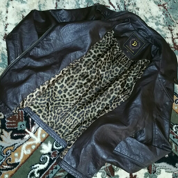 Sexy brown leather jacket - Picture 2 of 3