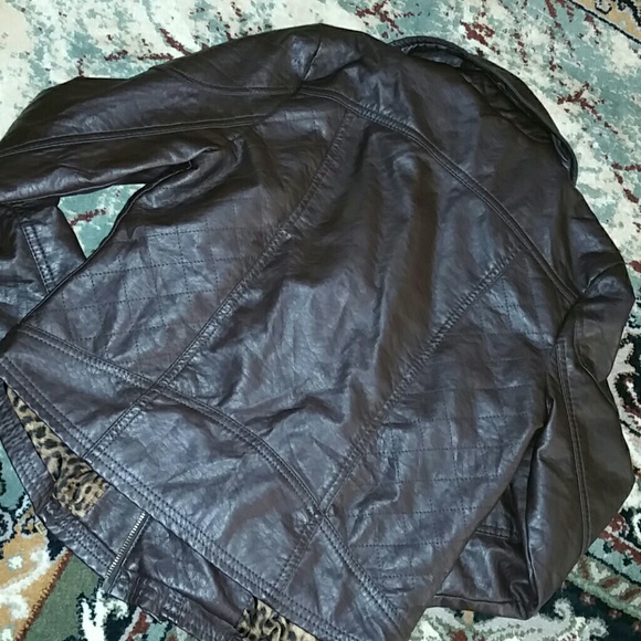 Sexy brown leather jacket - Picture 3 of 3