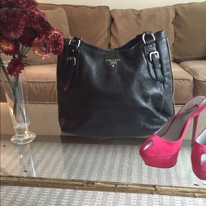 Prada logo tote - shiny black leather