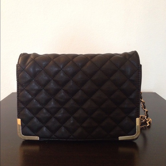 Quilted pleather shoulder bag