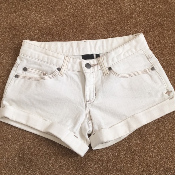 NWOT Hurley White Denim Shorts - Picture 1 of 3
