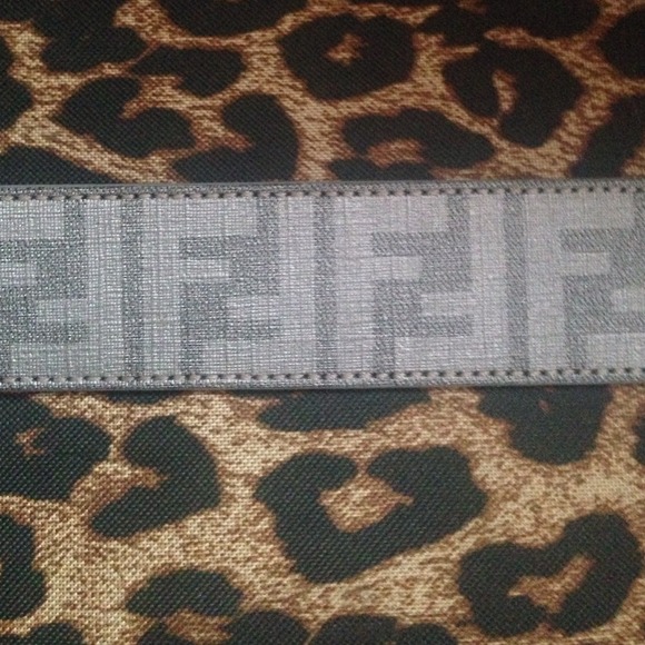 *AUTHENTIC Fendi yellow logo college belt main image 4