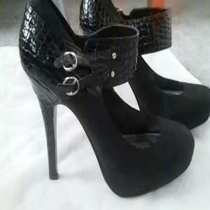 Women's black high heels