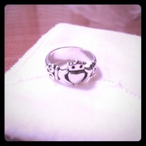 James Avery Adorned Claddagh Ring