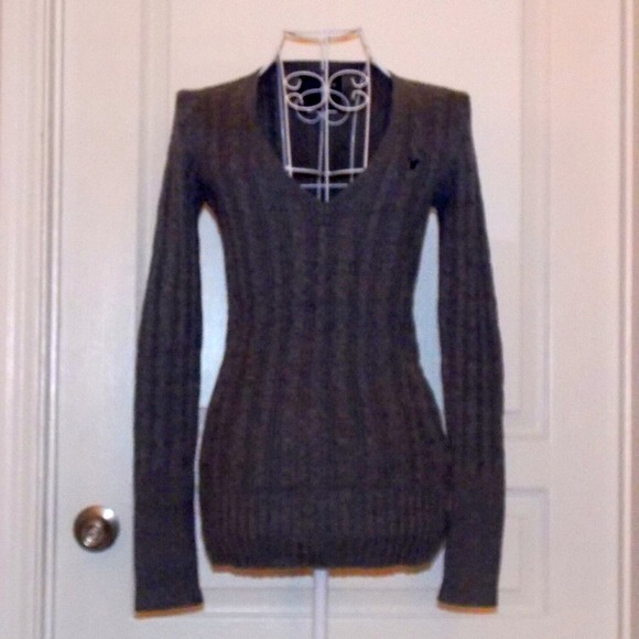 American Eagle Grey Sweater