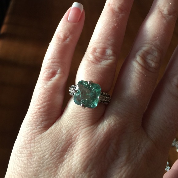 Lia Sophia ring size 6