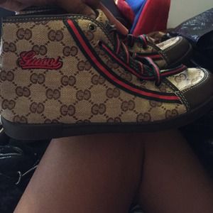 Gucci Tennis shoes *Dont think they are authentic*