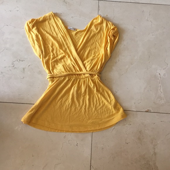 Top - Picture 2 of 2