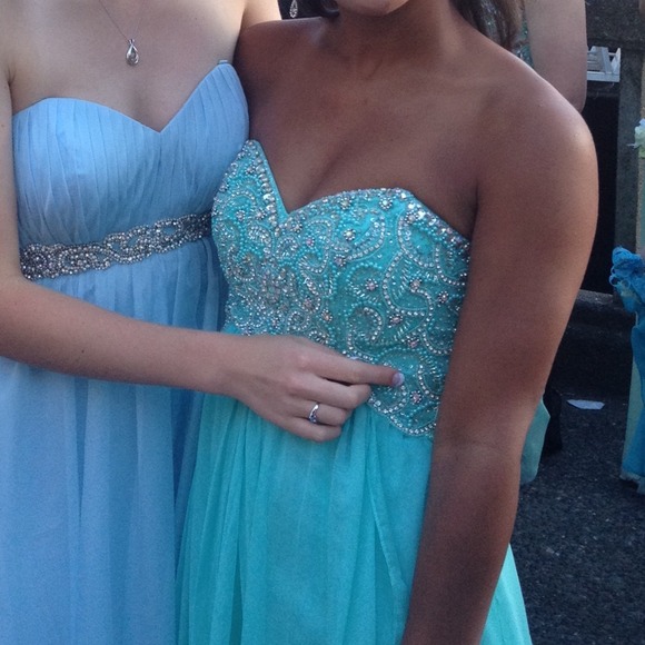 Prom Dress - Picture 4 of 4