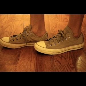 ✨RESERVED✨ Converse (Taupe)