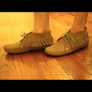 Fringe moccasins (American eagle)