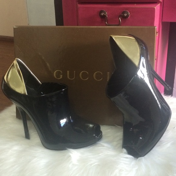 Gucci Black And Gold Peep Toe Pumps