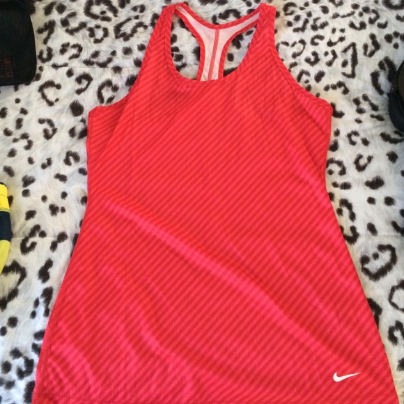 workout top
