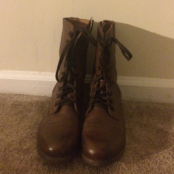 Brown Lace Up Boots Size 10 - Picture 1 of 2