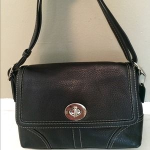 Cute Coach underarm bag!