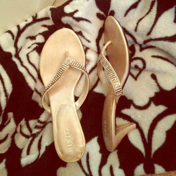 Low heel diamond sandal/dress shoes
