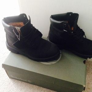Black sway timberlands