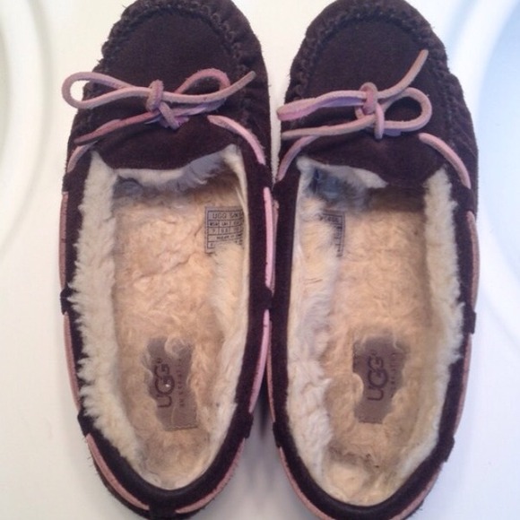 ❗️SALE❗️ SIZE: 7 UGGs moccasins