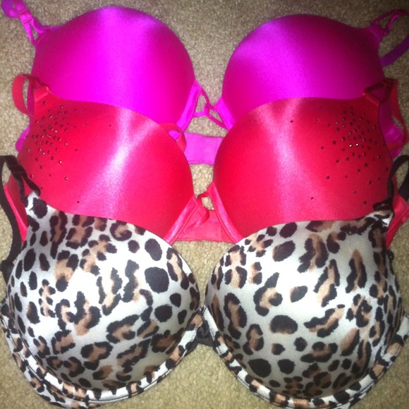 3 Victorias Secret Miraculous Plunge bras