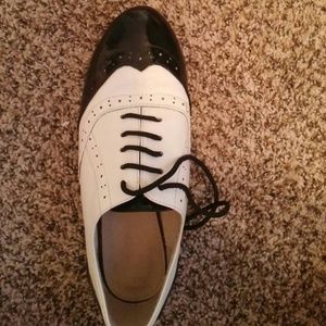 Adorable 50's style Oxford shoes
