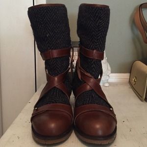 Cute twill and tweed with leather detail boots!