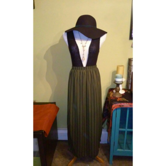 Green and blk striped maxi skirt