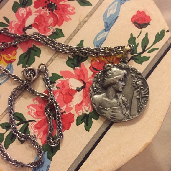 Vintage Art Nouveau Inspired Necklace