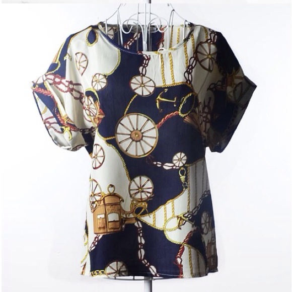 ☀️DRESSY Adorable navy/cream/gold silky blouse - Picture 2 of 2
