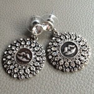 Betsey Johnson Marilyn Monroe Lips earrings