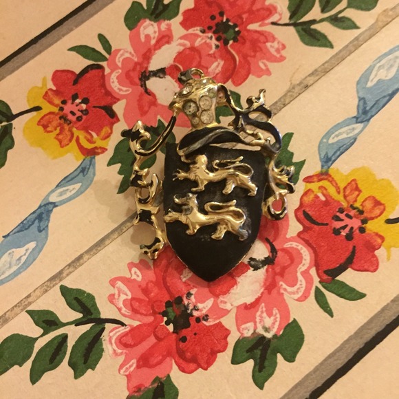 Vintage Crest Pin