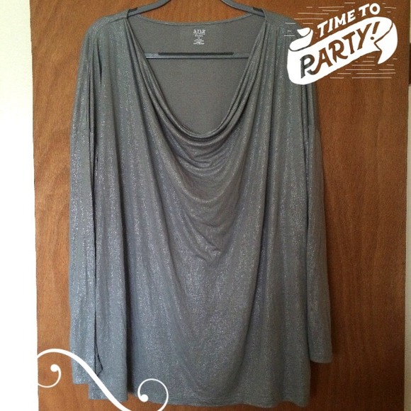 a.n.a Tops - Sparkly grey top