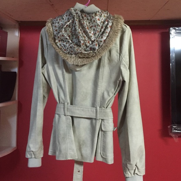 Coat - Picture 2 of 2