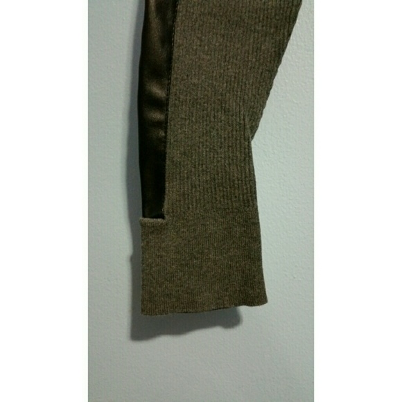 SOLD - Picture 4 of 4